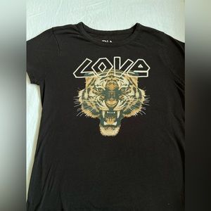 Chaser tiger graphic tshirt size L